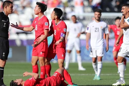 Tuyển thủ mắc lỗi ở Asian Cup, VFF nhờ Ban trọng tài 'răn đe'
