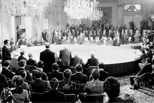 Hiệp định Paris 1973: Kênh ngoại giao nhân dân phát huy hiệu quả cao độ
