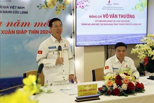 Phát triển kinh tế gắn với bảo đảm quốc phòng, an ninh