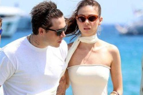 Brooklyn Beckham khiến nhà báo Anh phẫn nộ