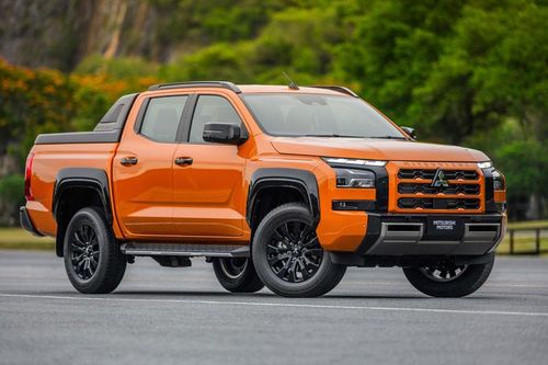 Mitsubishi Triton Athlete thế hệ mới chốt giá từ 739 triệu đồng