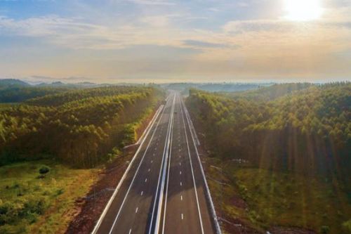 Ít nhất 130km đường bộ cao tốc sẽ được đưa vào khai thác trong năm 2024