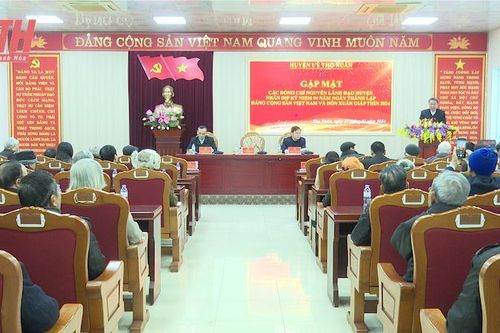 Thọ Xuân: Gặp mặt các đồng chí nguyên lãnh đạo huyện qua các thời kỳ