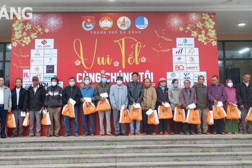 Hội Doanh nhân trẻ trao 1.000 suất quà Tết cho người dân khó khăn