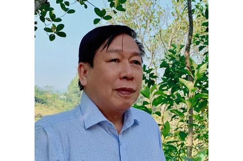 Gương mặt thơ: Nguyễn Đức Hạnh
