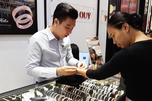 Nhu cầu vàng của người Việt mỗi năm lên tới hàng chục tấn?