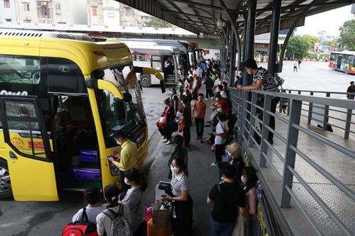 Doanh nghiệp vận tải tăng giá vé xe khách dịp Tết