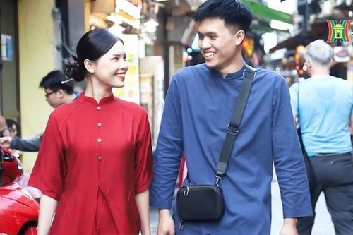 Duyên dáng áo dài ngày Tết