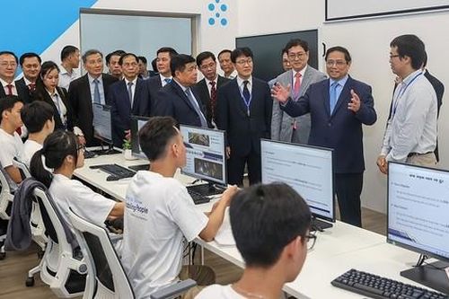 Bài cuối: Hướng đến nền kinh tế xanh, tuần hoàn và công nghệ cao