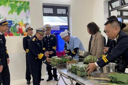 Bộ Tư lệnh Vùng 1 Hải quân thăm, chúc Tết tại đảo Bạch Long Vĩ, Cát Bà