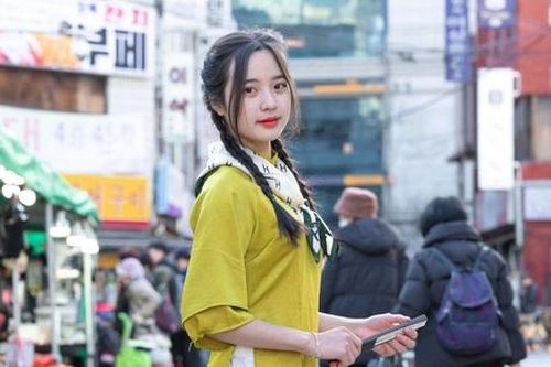 Nữ sinh Việt diện áo dài chụp ảnh giữa tiết trời âm 5 độ C ở Hàn Quốc