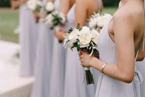 Phù dâu gây phẫn nộ vì giấu đồ vào chỗ nhạy cảm bắt chú rể lấy ra mới cho đón dâu