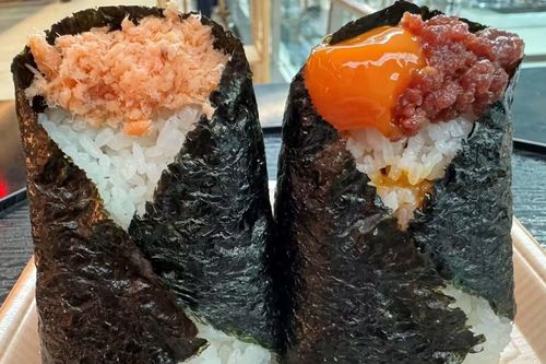 Cơm nắm bất ngờ gây sốt
