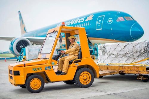 Doanh nghiệp chuyên bốc xếp hàng hóa sân bay Nội Bài sống khỏe