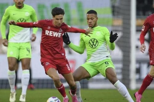 CĐV làm trọng tài ở trận đấu tại Bundesliga