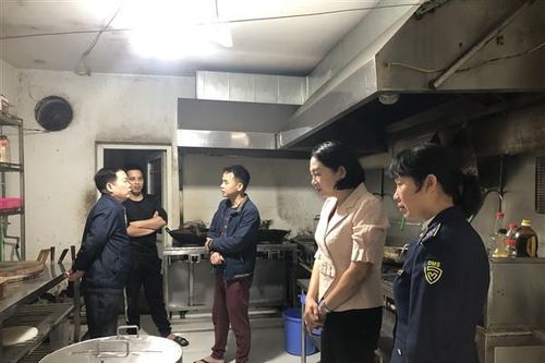 Huyện Gia Lâm: Tăng cường kiểm soát an toàn thực phẩm trong dịp Tết Nguyên đán