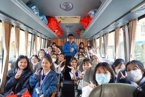 Trường ĐH Sài Gòn tổ chức 3 'chuyến xe 0 đồng' đưa sinh viên về nhà đón Tết