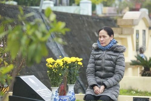 Xúc động người phụ nữ viết 5 cuốn nhật ký dành đọc cho chồng đã mất mỗi thứ 7 hàng tuần