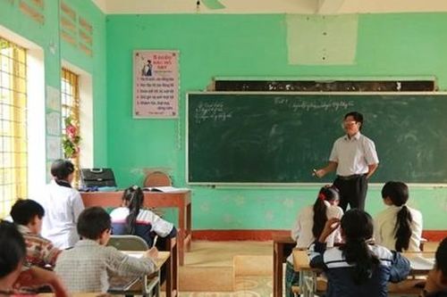 Điểm nhấn giáo dục: Một giáo viên cấp 3 trường công thu nhập hơn 412 triệu/năm