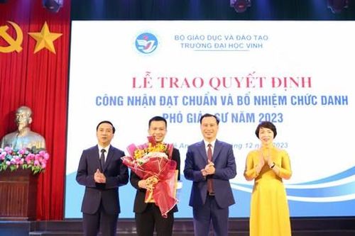 Trong 5 năm, Việt Nam có thêm 2.184 Giáo sư, Phó giáo sư được công nhận