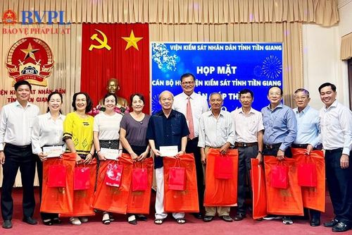 VKSND tỉnh Tiền Giang gặp mặt, tri ân cán bộ hưu trí nhân dịp Xuân Giáp Thìn 2024