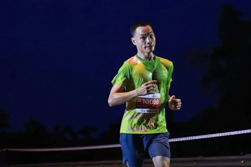 Tấm lòng thiện nguyện của một runner khuyết tật ở Nghệ An