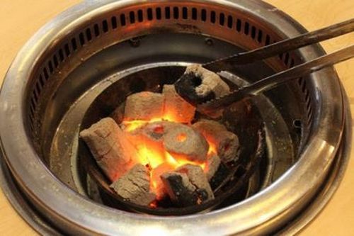 Ba người bị tử vong nghi do ngộ độc khí than