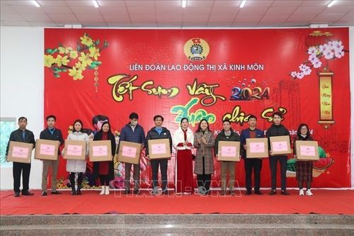 Chăm lo Tết cho công nhân lao động khó khăn