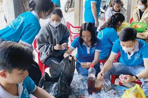 'Nồi cháo yêu thương'