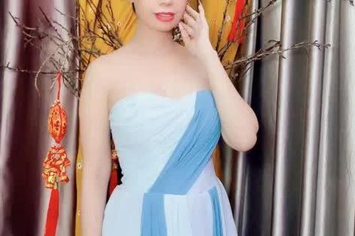 Hoa hậu Thanh Hằng được NTK Tiến Trần mở tiệc chúc mừng đăng quang