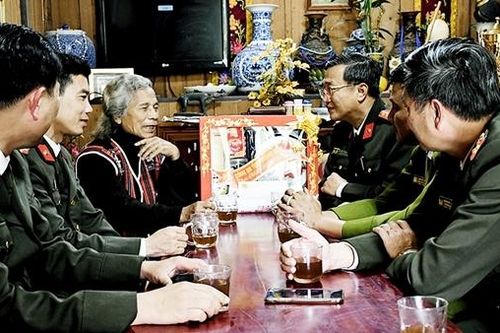 Gần dân, sát việc, giữ bình yên vùng biên giới