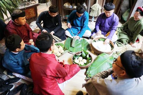 Người nặng lòng với Tết Việt