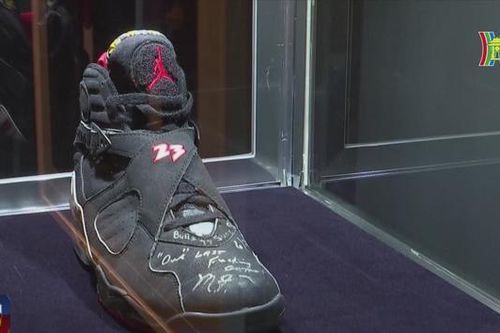 Đấu giá sáu chiếc giày của Michael Jordan