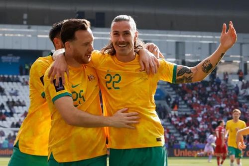Australia loại Indonesia khỏi Asian Cup một cách dễ dàng