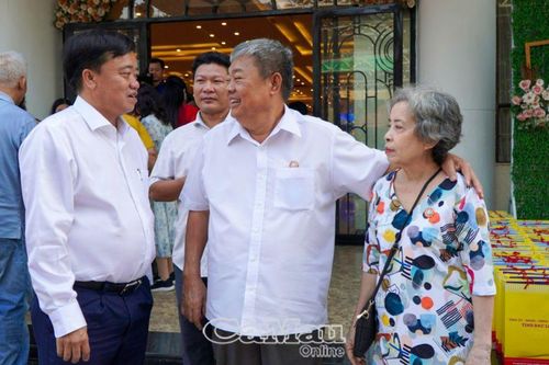 Ấm tình đồng hương