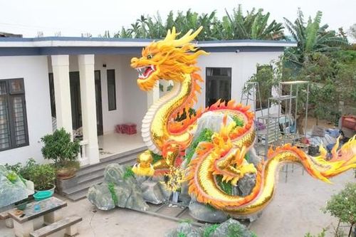 Cha đẻ của 'hoa hậu mèo' trình làng mô hình rồng đẹp mắt