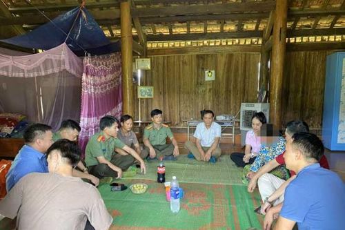 Bỏ 'Bà Cô Dợ' đi mà làm người…