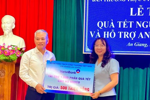 An Giang: Tiếp nhận 1000 phần quà Tết và 20 căn nhà Đại đoàn kết