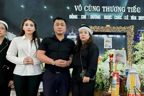 Lý Hùng, Lý Hương tiễn biệt đạo diễn 'Nàng Hương' Lê Văn Duy