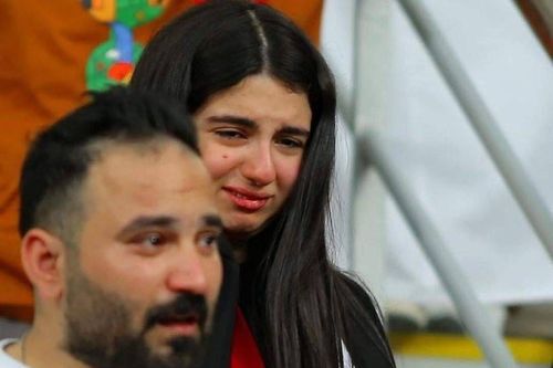 CĐV Iraq khóc nức nở sau trận thua Jordan
