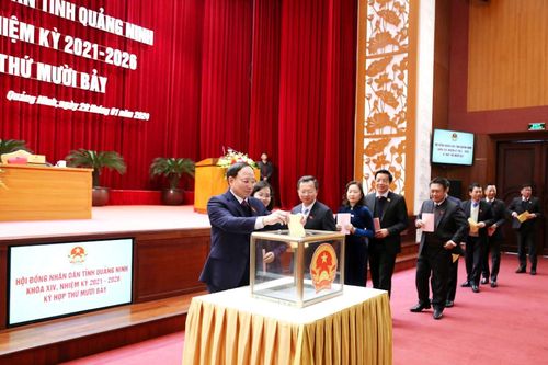 Quảng Ninh có tân Phó Chủ tịch Ủy ban nhân dân tỉnh