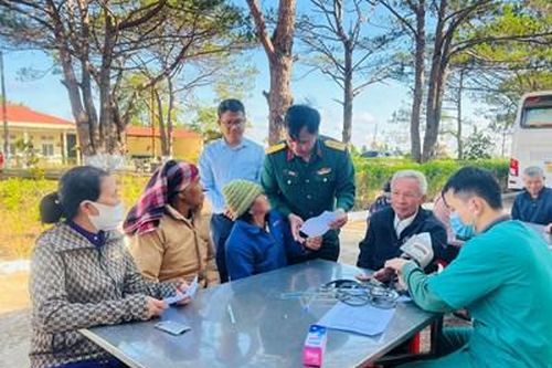 Bệnh xá Quân dân y Trung đoàn 726 phối hợp tổ chức Chương trình 'Chia sẻ xuân yêu thương'