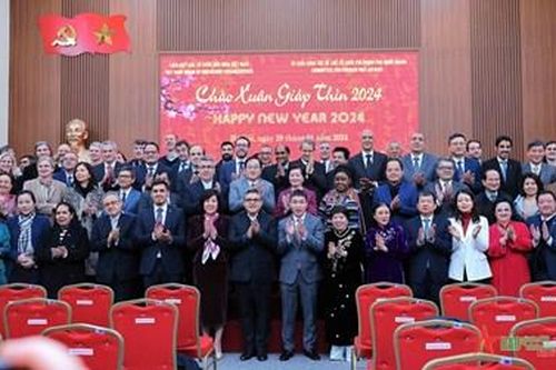Gặp gỡ hữu nghị chào Xuân Giáp Thìn 2024