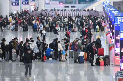 Trung Quốc giải bài toán Xuân vận 2024