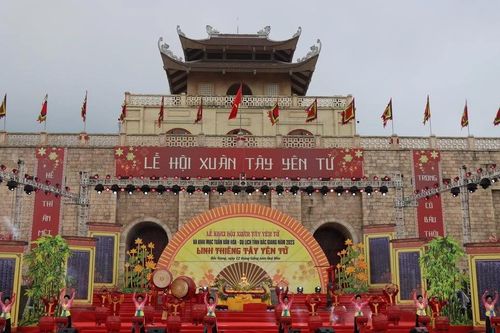 11 tháng Giêng, khai hội ở Tây Yên Tử