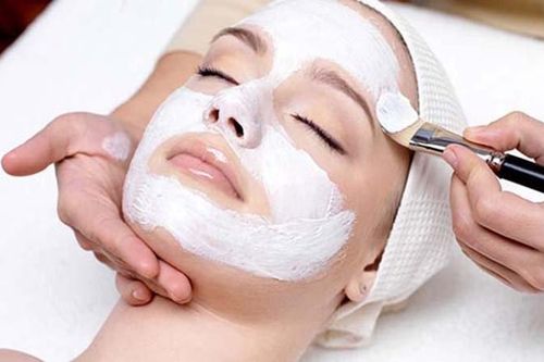 Sai lầm khi đắp mặt nạ làm đẹp chị em nên tránh