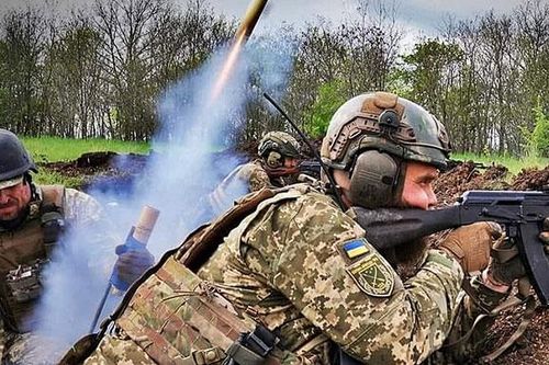 Mỹ thúc giục tấn công, tướng Ukraine thừa nhận buồn