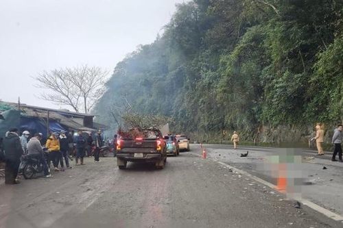 Va chạm trên quốc lộ 6, thương vong 2 người