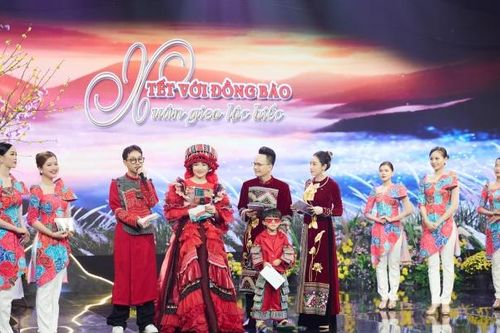 Tết với đồng bào 2024 mang chủ đề 'Xuân gieo lộc biếc'