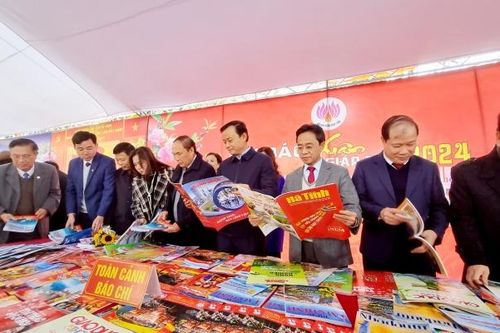 Khai mạc Hội báo xuân Giáp Thìn – Hà Tĩnh 2024